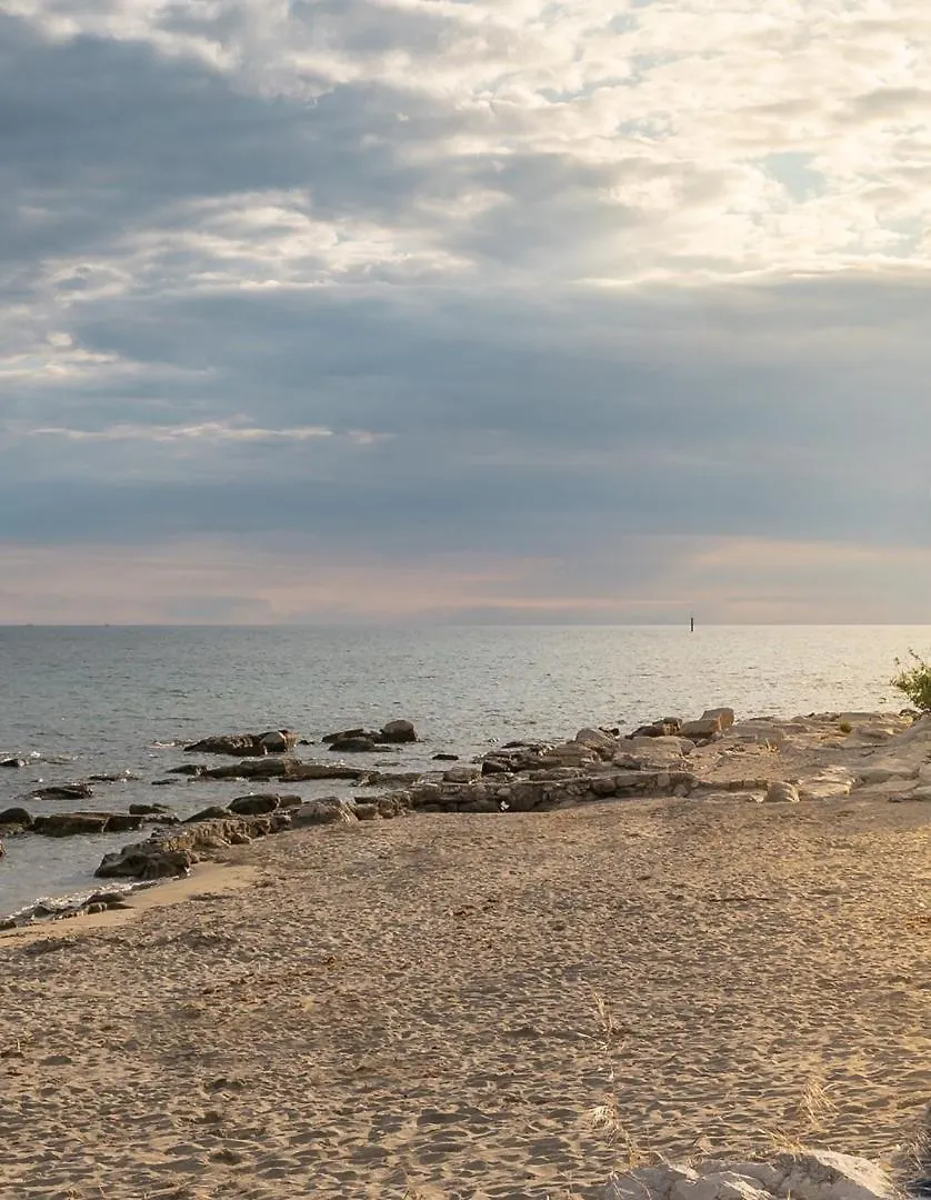 Apartment Seaside & Golf Zambratija  Croatia